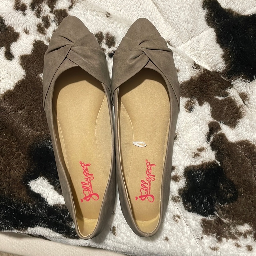 Dress flats